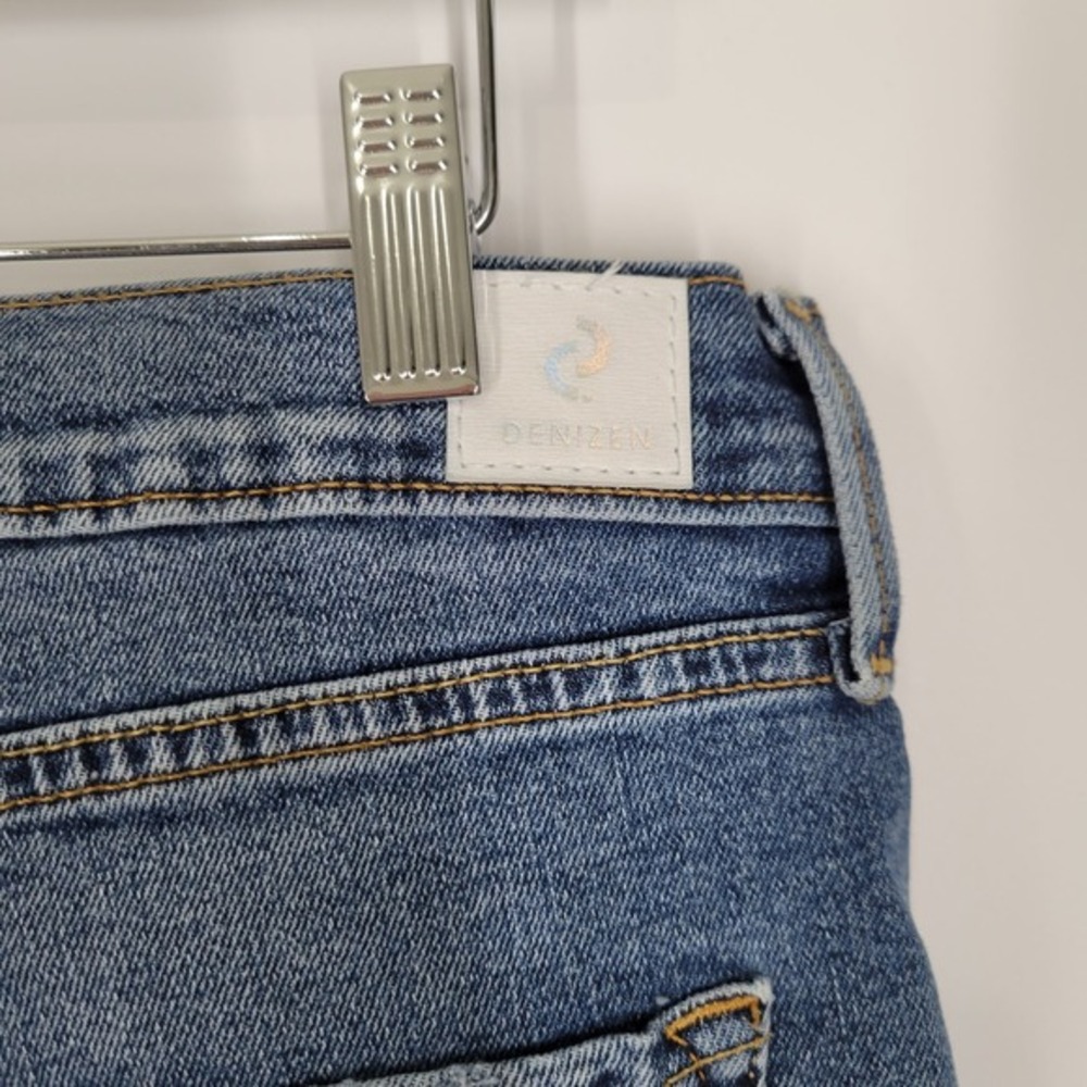 DENIZEN from Levi's Mom‎ Jean Distressed Medium Wash Blue Denim Size 31 x 25 - Picture 6 of 10